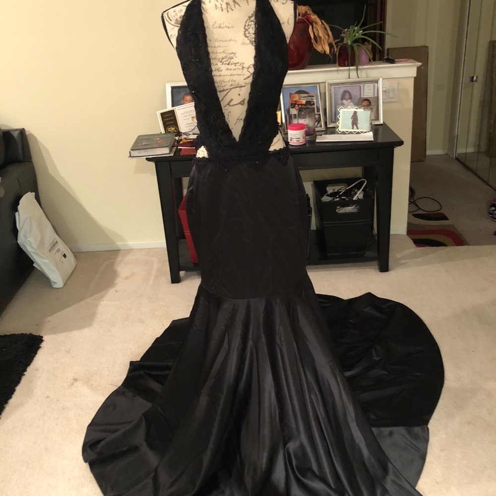 Black mermaid prom dress